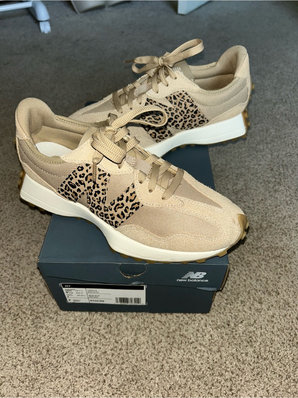 New Balance 327 Women’s Tan Leopard Accent Runner Sneakers Sz 9.5